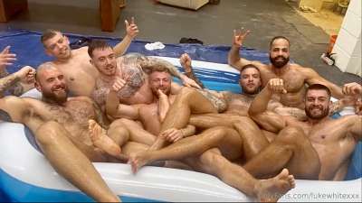 Luke White – Who doesn’t love a group of hunky men rolling around naked covered in oil? – with Andy Lee, Reece Hunk, and Ryan Lee