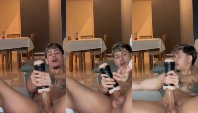 Alex Mendes (Alexwm10) fucks his toy